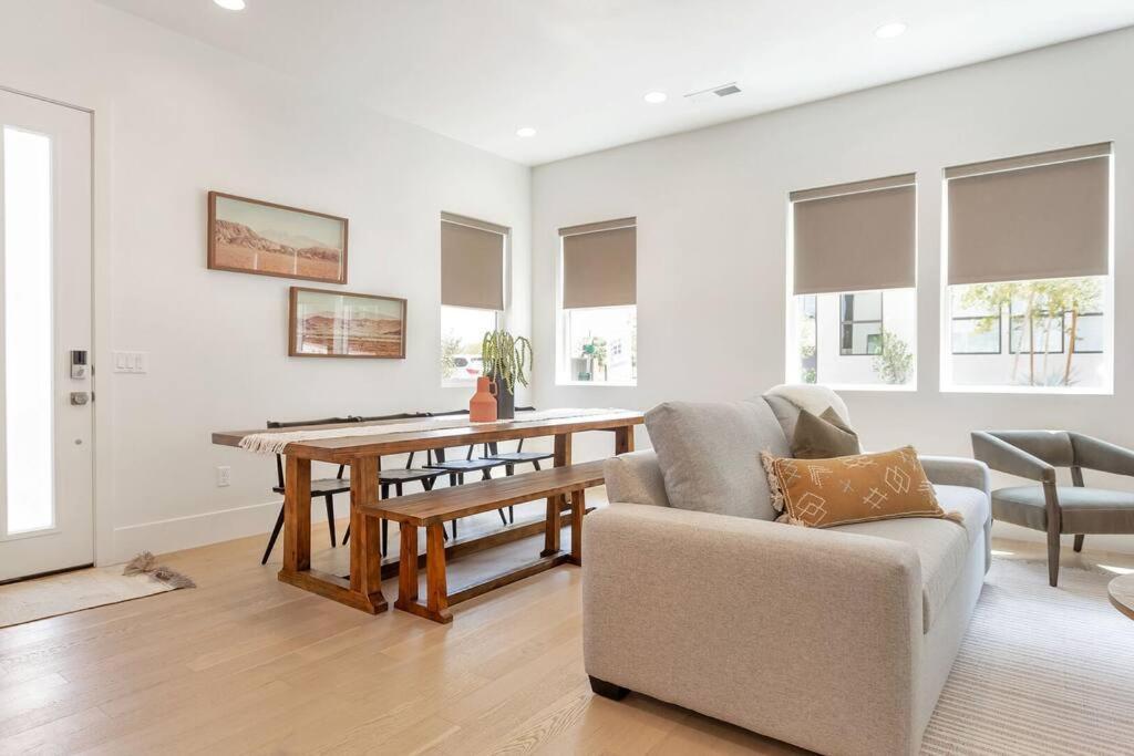 Villa #15 Pet Friendly! Year Round Heated Pool & Hot Tub! Upper Patios! St. George Exterior photo
