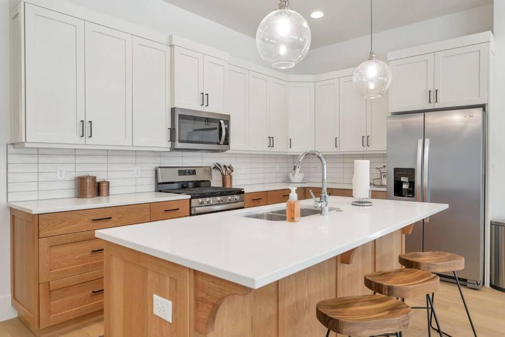 Villa #15 Pet Friendly! Year Round Heated Pool & Hot Tub! Upper Patios! St. George Exterior photo
