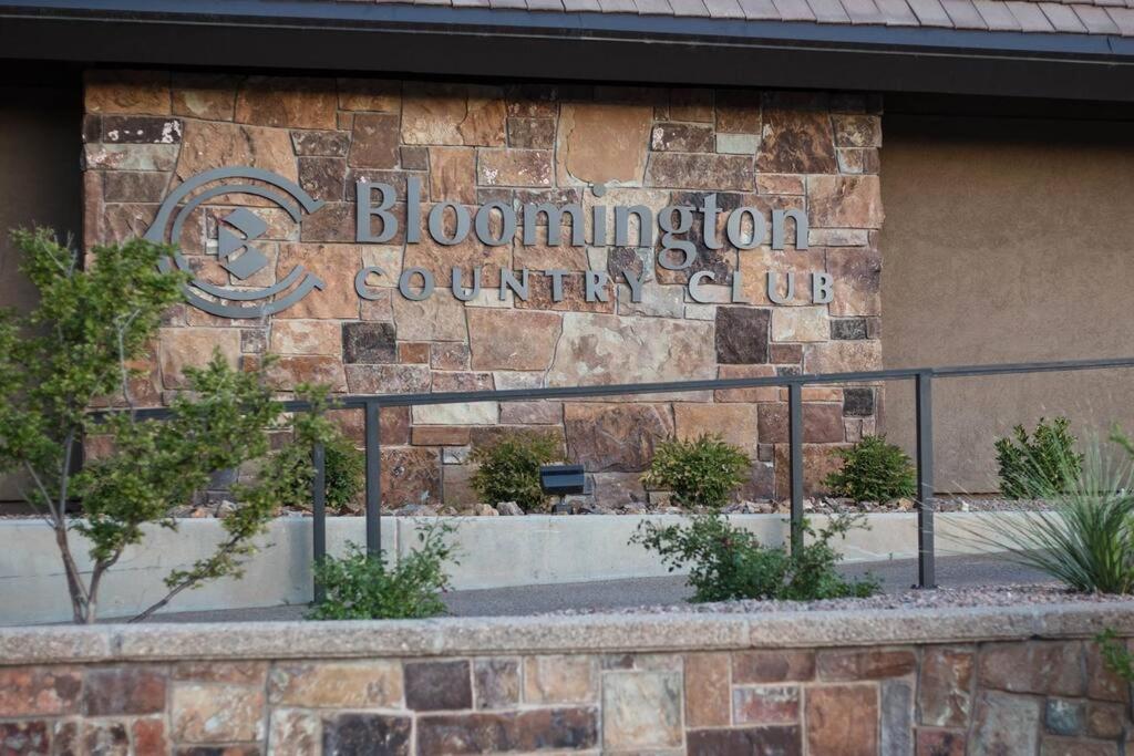 Villa #15 Pet Friendly! Year Round Heated Pool & Hot Tub! Upper Patios! St. George Exterior photo